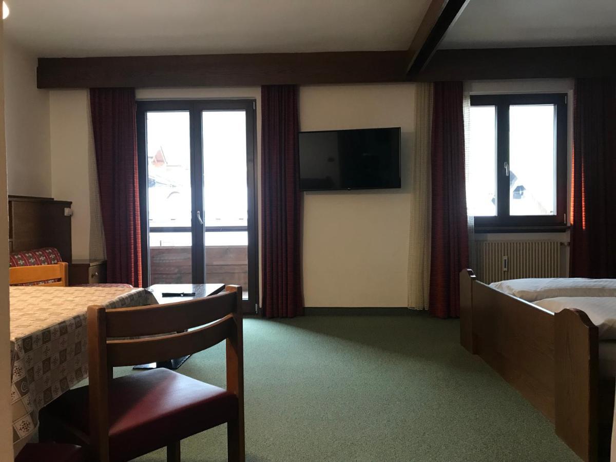 Niki Appartments Innichen Exteriör bild